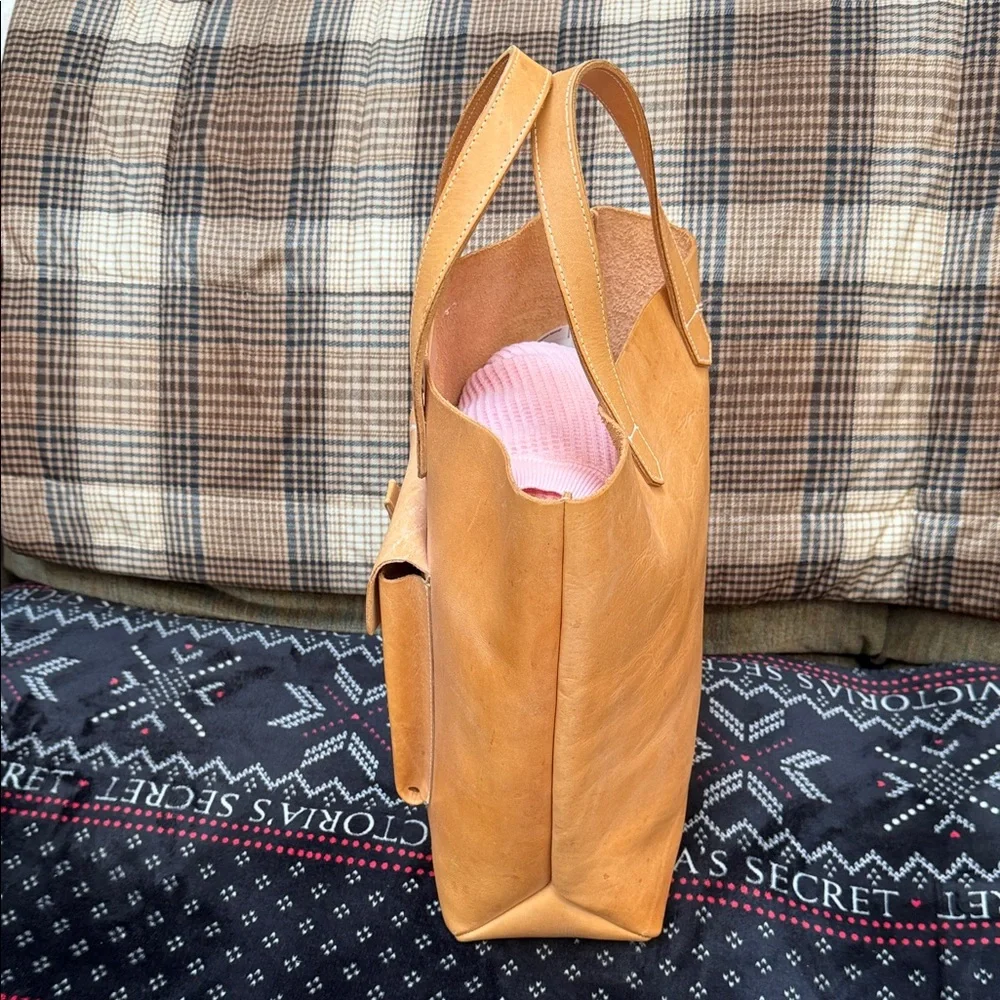 American Apparel Tan LEATHER Tote Bag EXCELLENT CONDITION HARDLY USED 14 X 14 - Picture 9 of 13